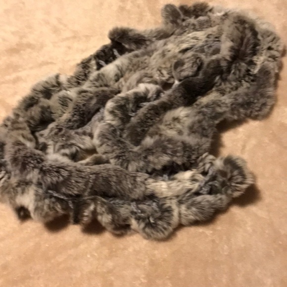 KNITTED CHARCOAL COLORED TEX RABBIT SCARF - Picture 6 of 7